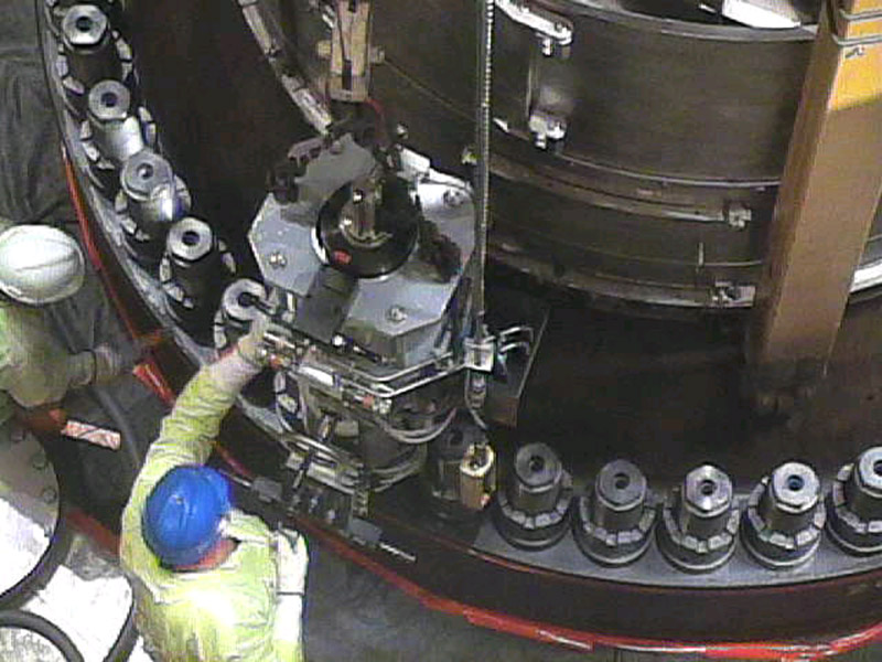 Tensioning a Nuclear Reactor