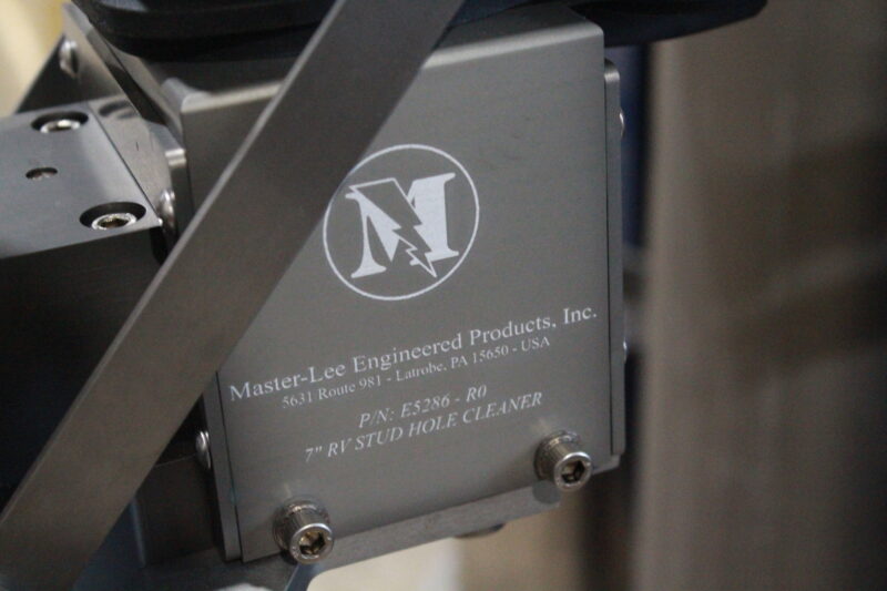 Reactor Vessel Battery Powered Stud Hole Cleaner - Image 6